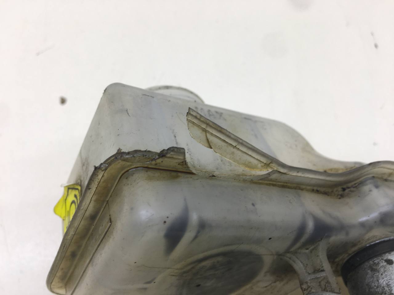 Цилиндр тормозной главный Lada Granta 2011>