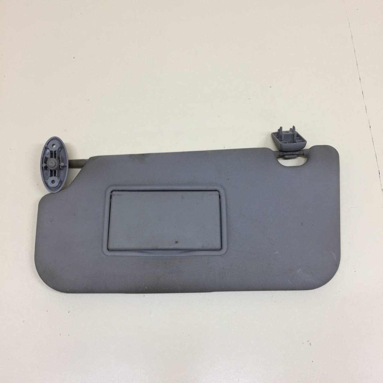 Козырек солнцезащитный (внутри) Ford Fusion (JU) 2002-2012 Козырек солнцезащитный (внутри) Ford Fusion (JU) 2002-2012