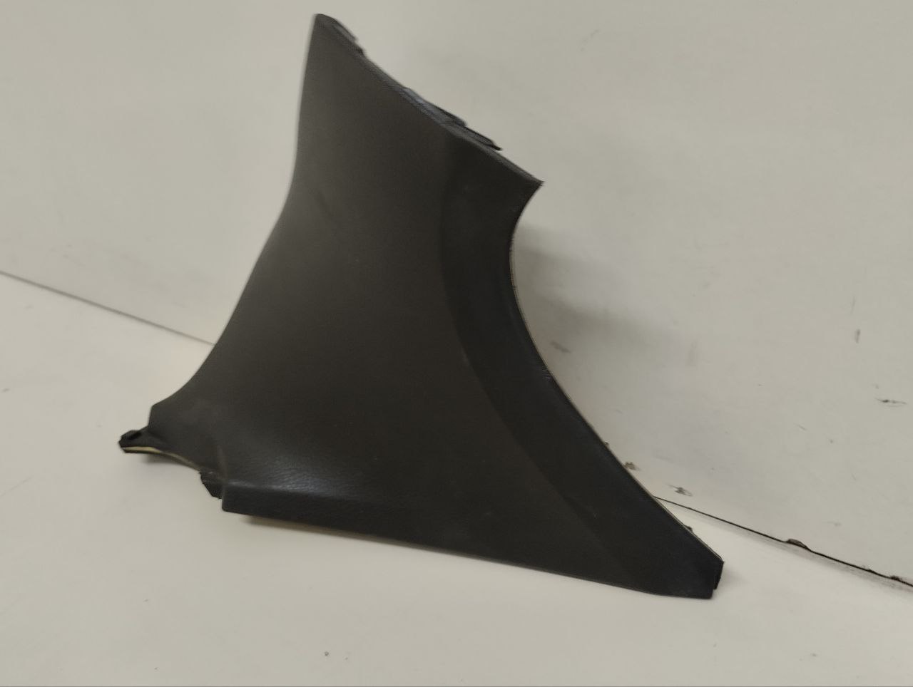 Накладка (кузов внутри) Lexus RX 350 /450h (XL10) 2009-2015 Накладка (кузов внутри) Lexus RX 350 /450h (XL10) 2009-2015