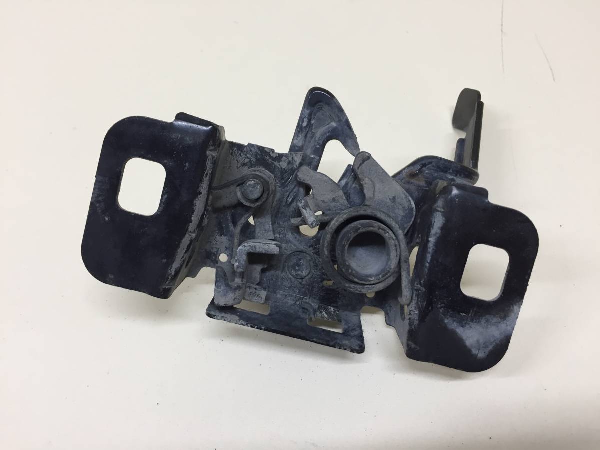 Замок капота Chevrolet Cobalt (T250) 2011-2015