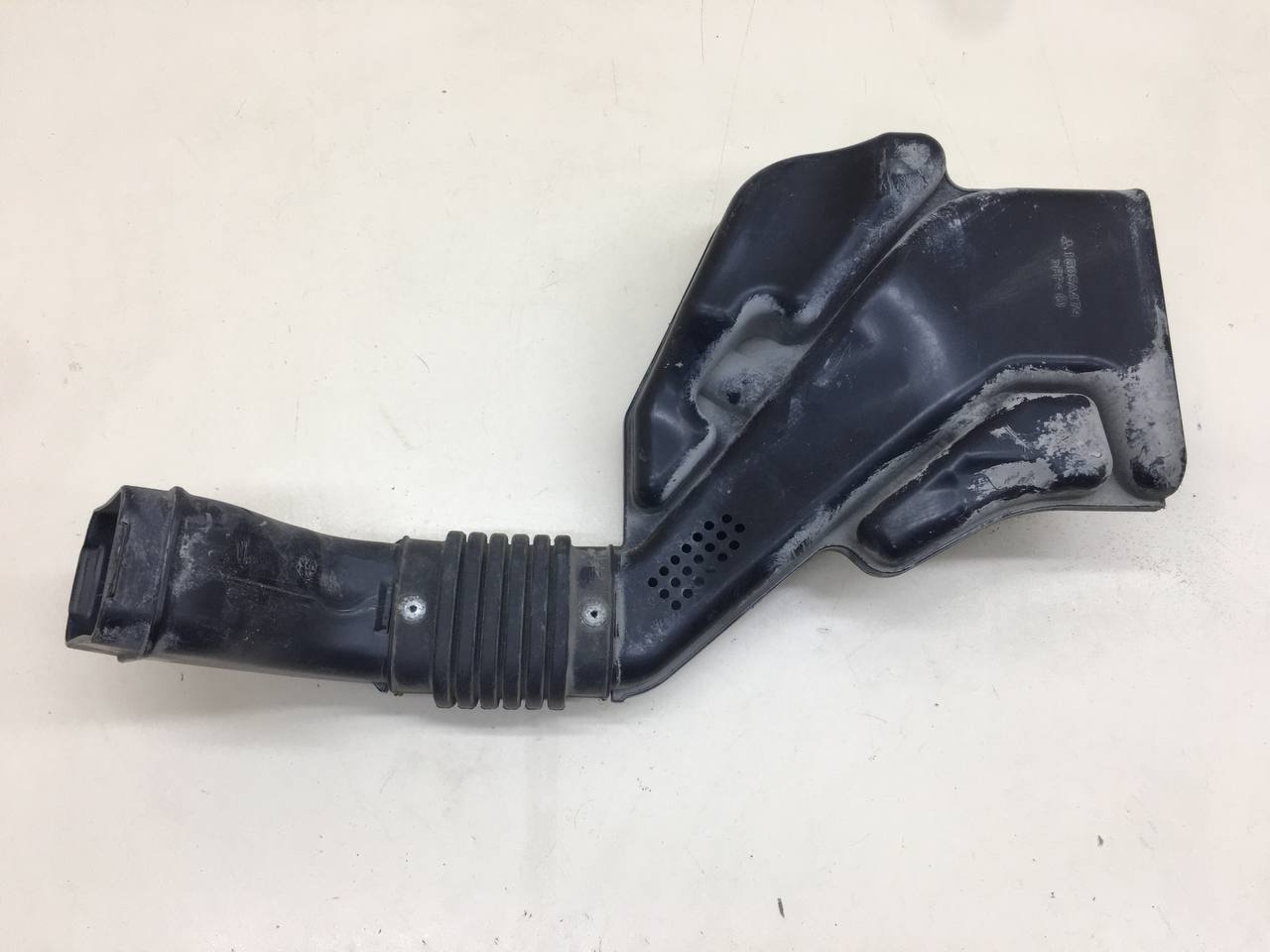 Воздухозаборник (внутри) Mitsubishi ASX (GA) 2010>