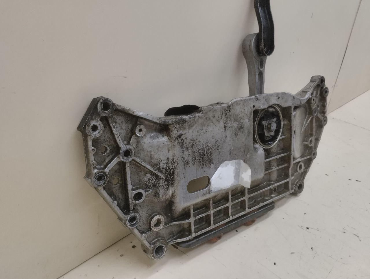 Балка подмоторная Skoda Octavia (A5 1Z-) 2004-2013 Балка подмоторная Skoda Octavia (A5 1Z-) 2004-2013