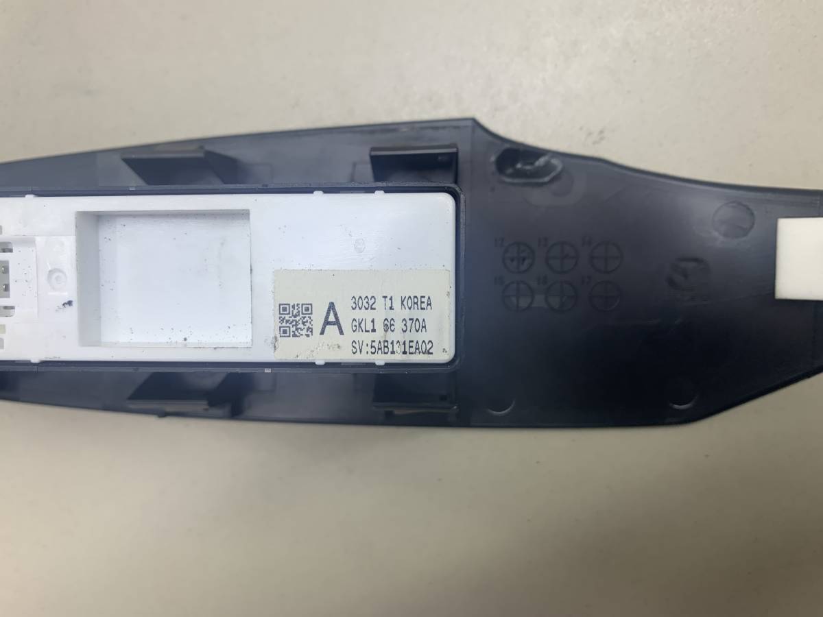 Кнопка стеклоподъемника Mazda Mazda 6 (GJ) 2013-2022