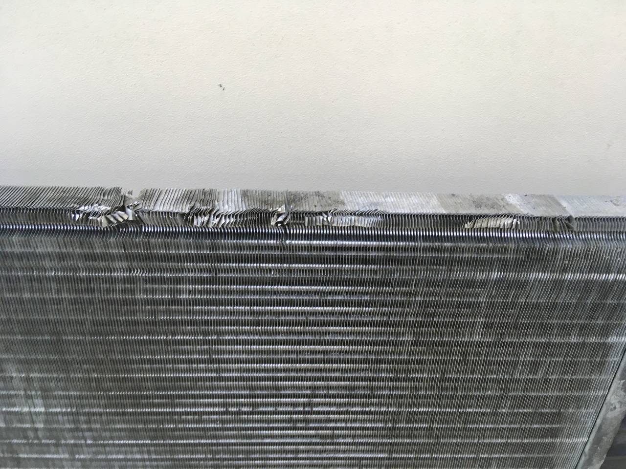 Радиатор охлаждения двигателя Lada Largus 2012>