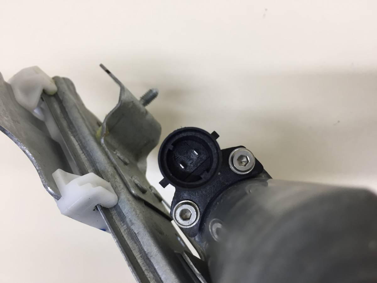 Стеклоподъемник электр. задний правый Nissan Terrano (D10) 2014>