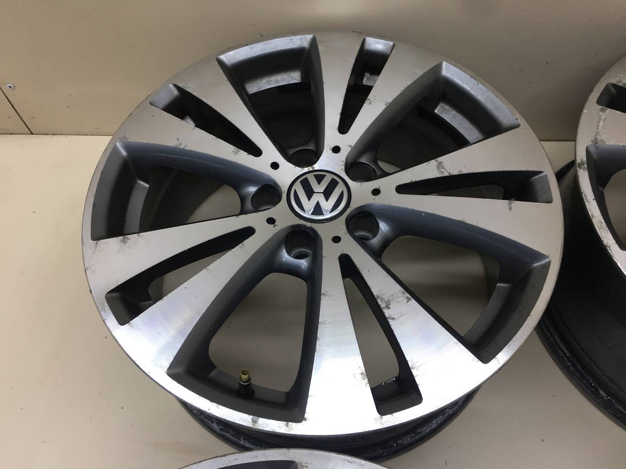 Диски к-кт R17 Литые