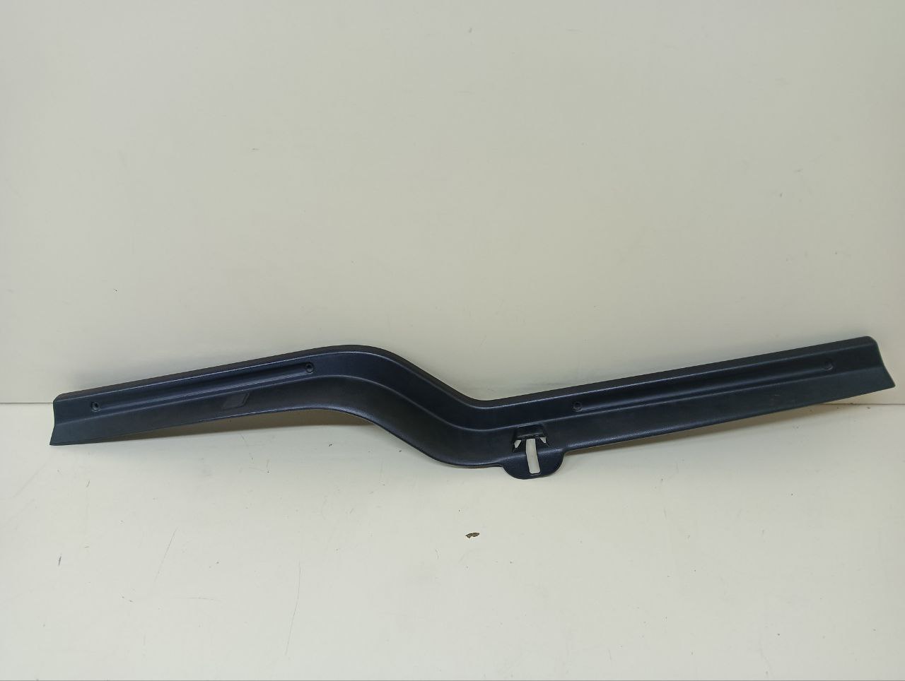 Накладка двери багажника Land Rover Discovery 3 (L319) 2004-2009