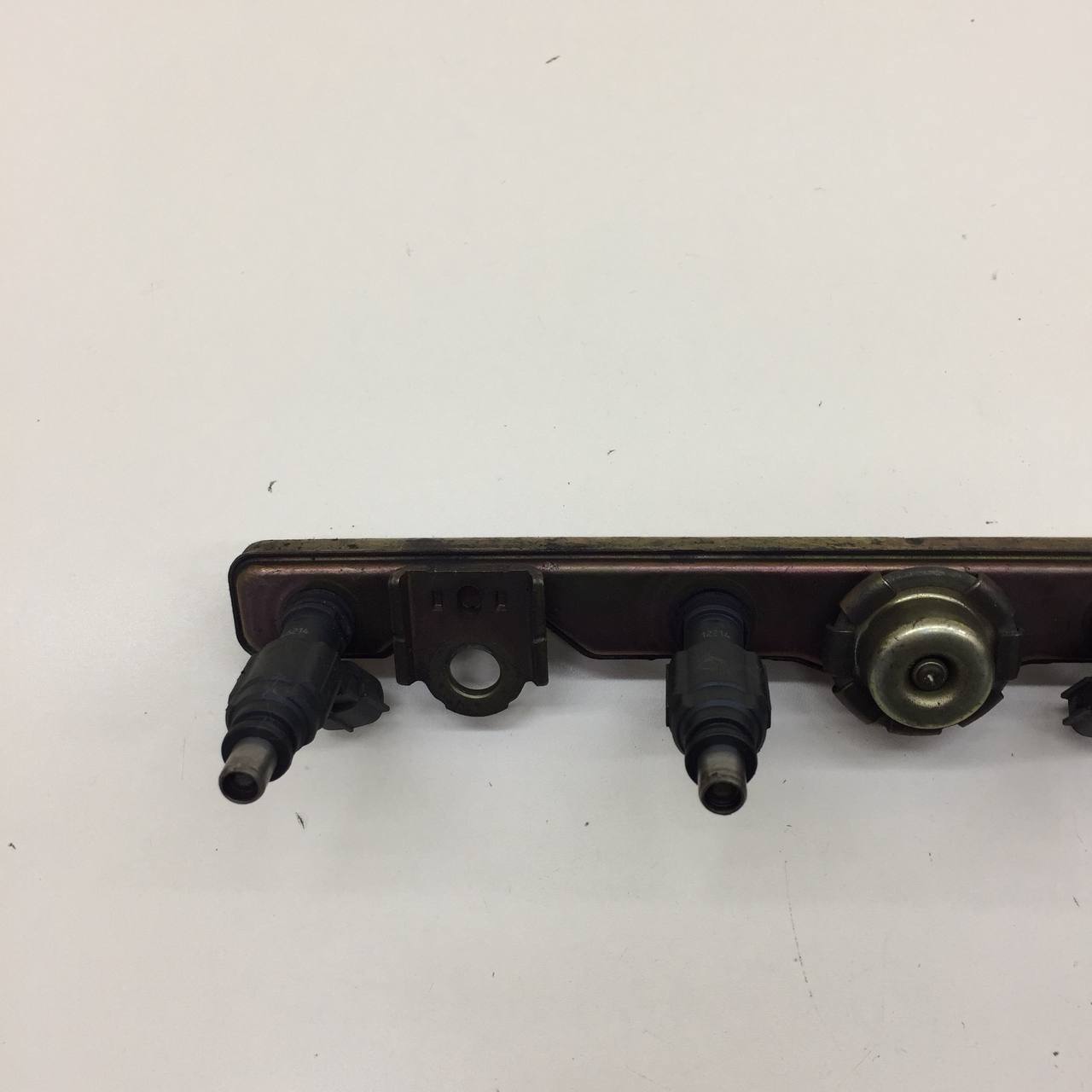 Рейка топливная (рампа) Toyota Corolla E120 2001-2007 Рейка топливная (рампа) Toyota Corolla E120 2001-2007