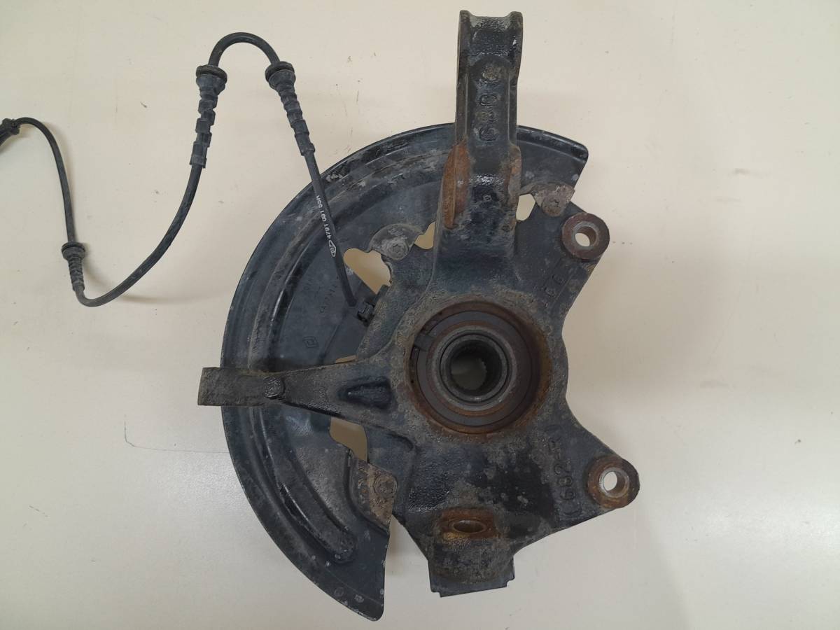 Кулак поворотный передний левый Renault Megane (3) 2009-2016