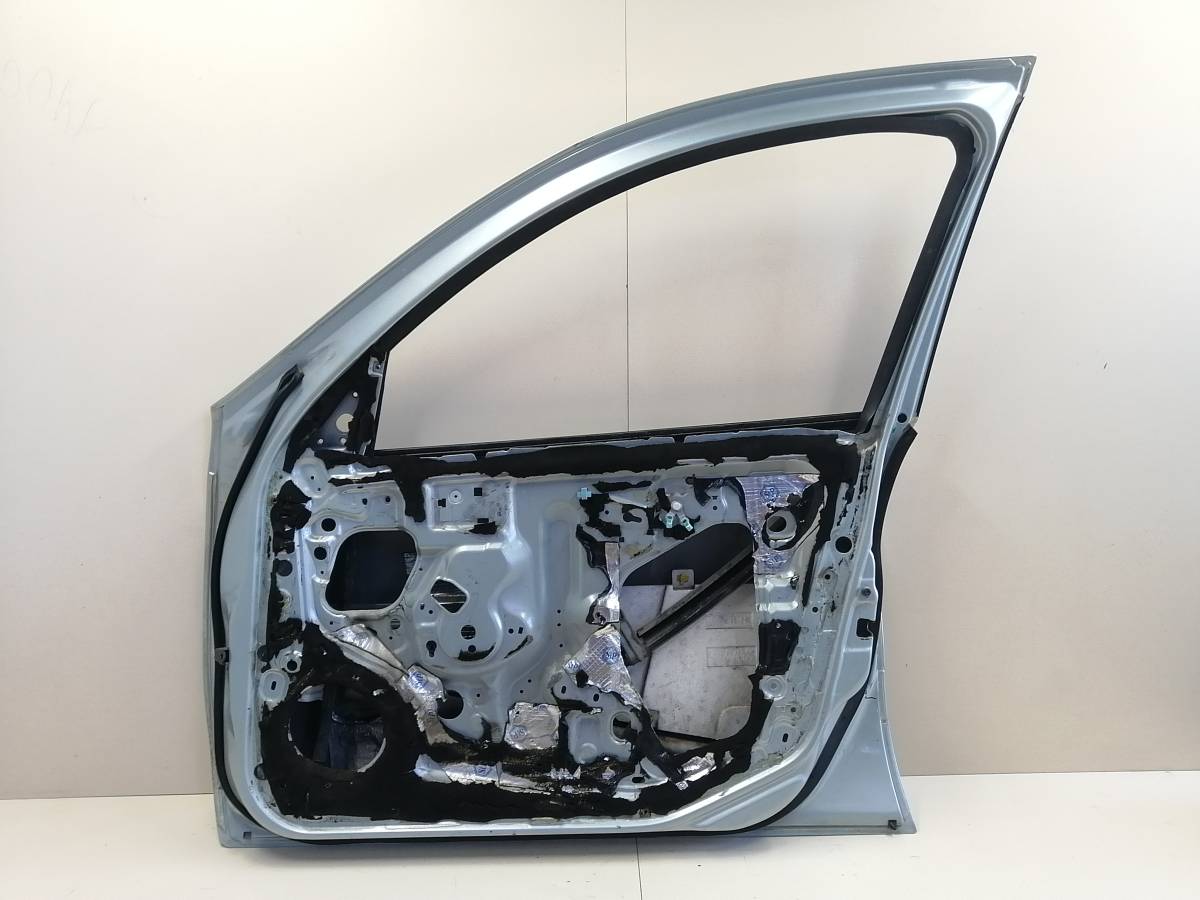 Дверь передняя правая Nissan Almera Classic (B10) 2006-2013