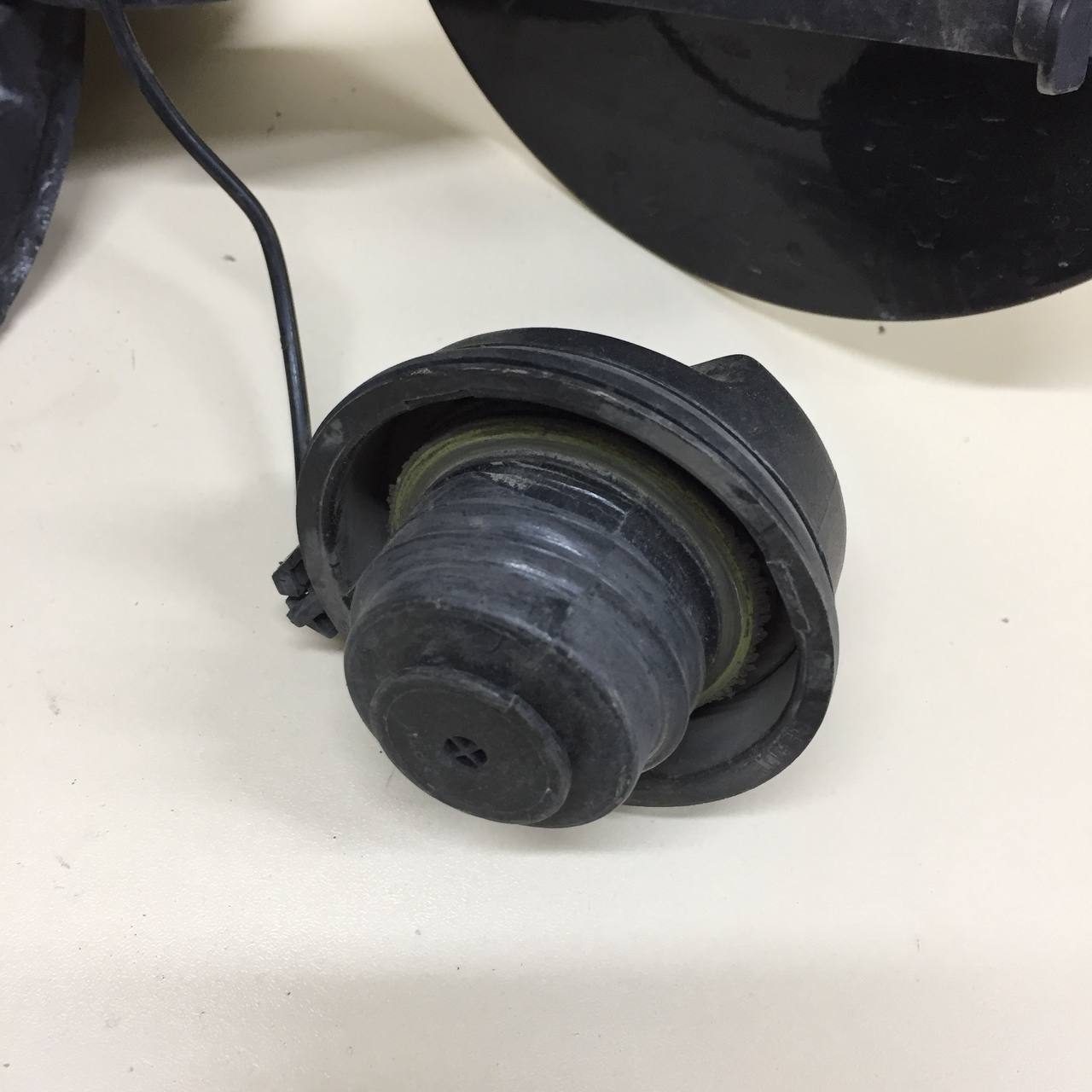 Лючок бензобака Chevrolet Cruze (J300) 2009-2016