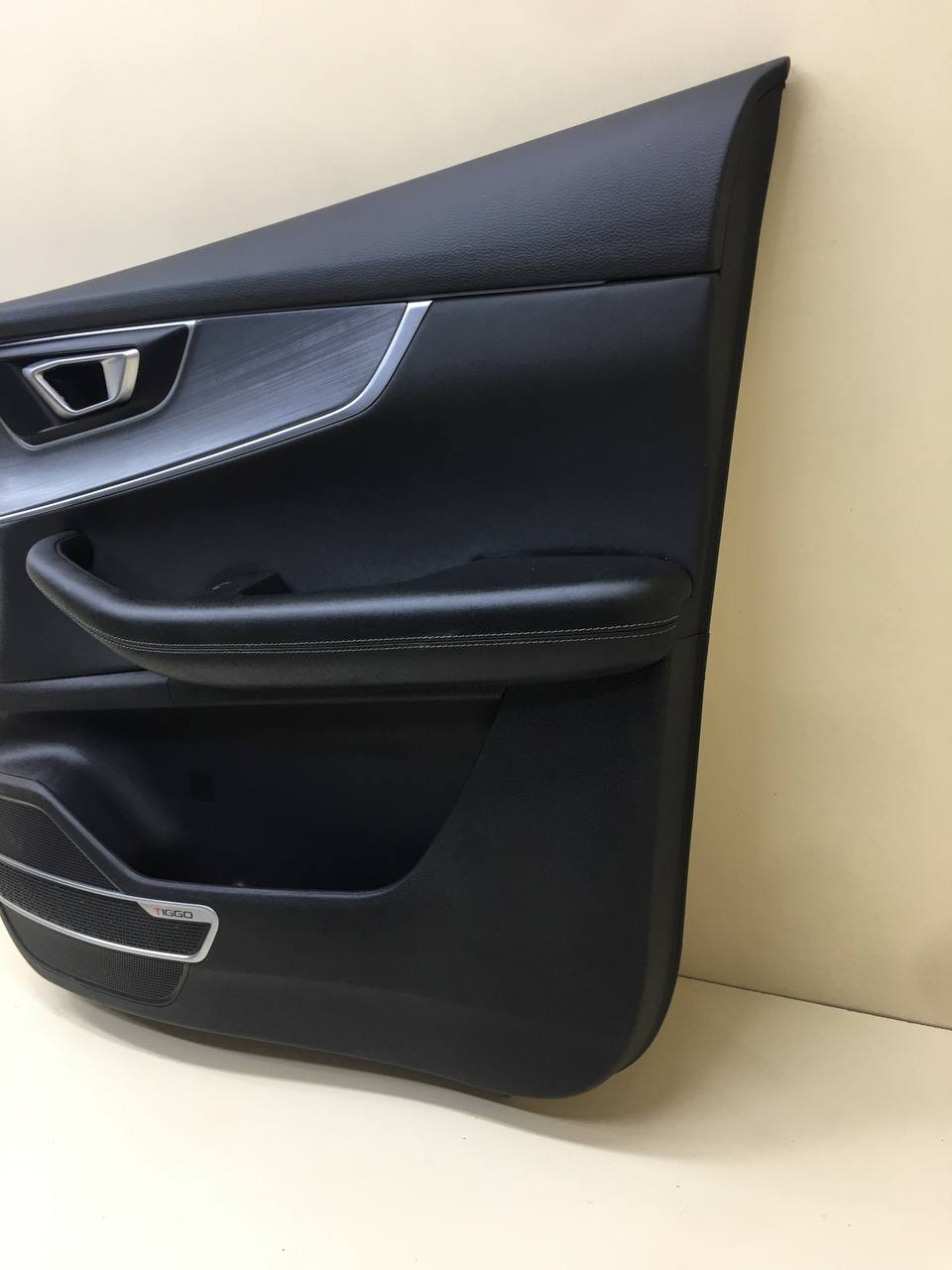 Обшивка двери передней правой Chery Tiggo 7 Pro 2019>
