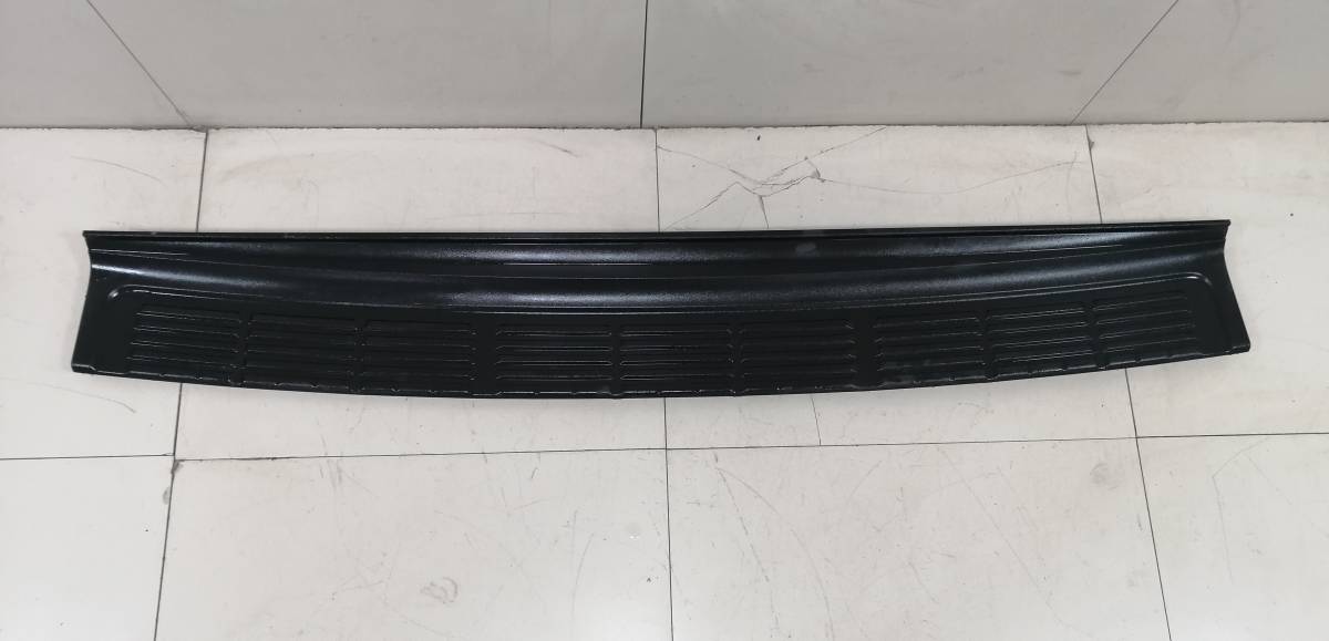 Накладка заднего бампера Toyota Land Cruiser (J200) 2007-2015