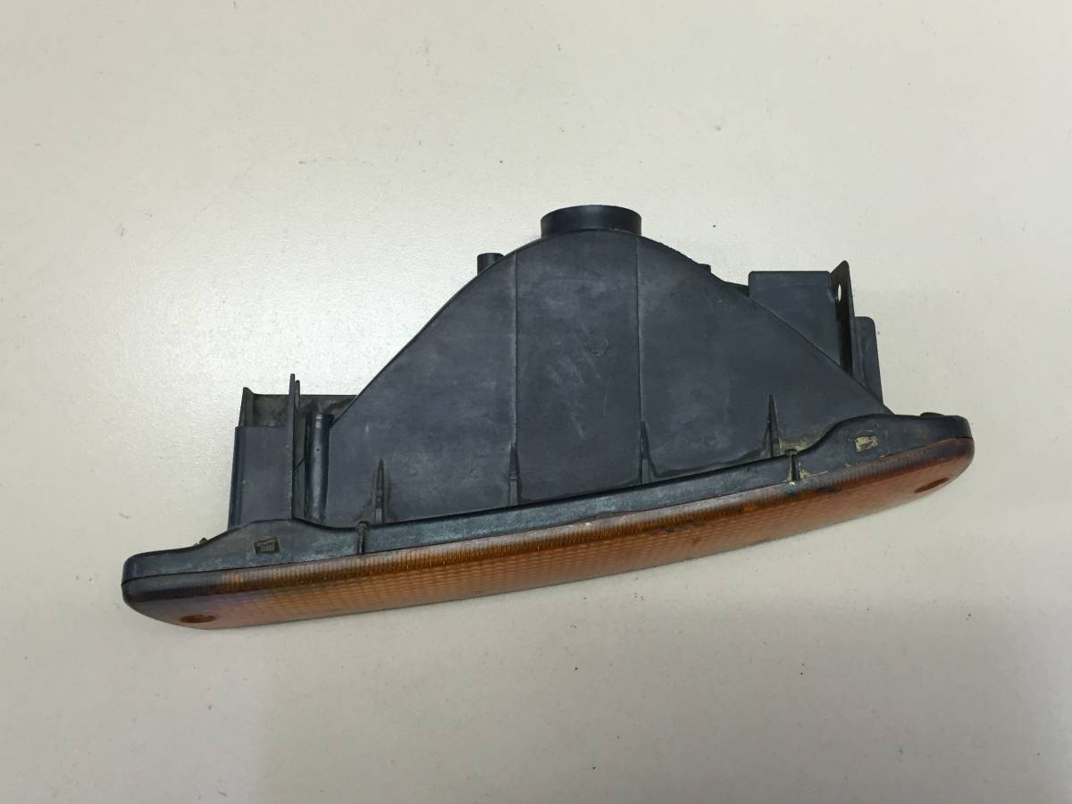 Указатель поворота правый Toyota Land Cruiser (J80) 1990-1998