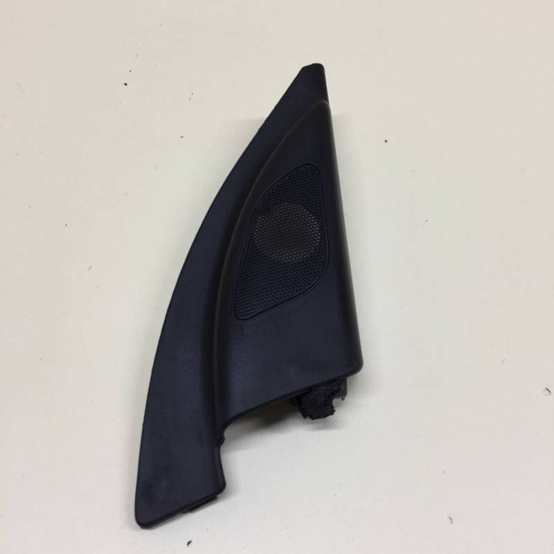 Крышка зеркала внутренняя правая Suzuki Grand Vitara 2005-2015 Крышка зеркала внутренняя правая Suzuki Grand Vitara 2005-2015