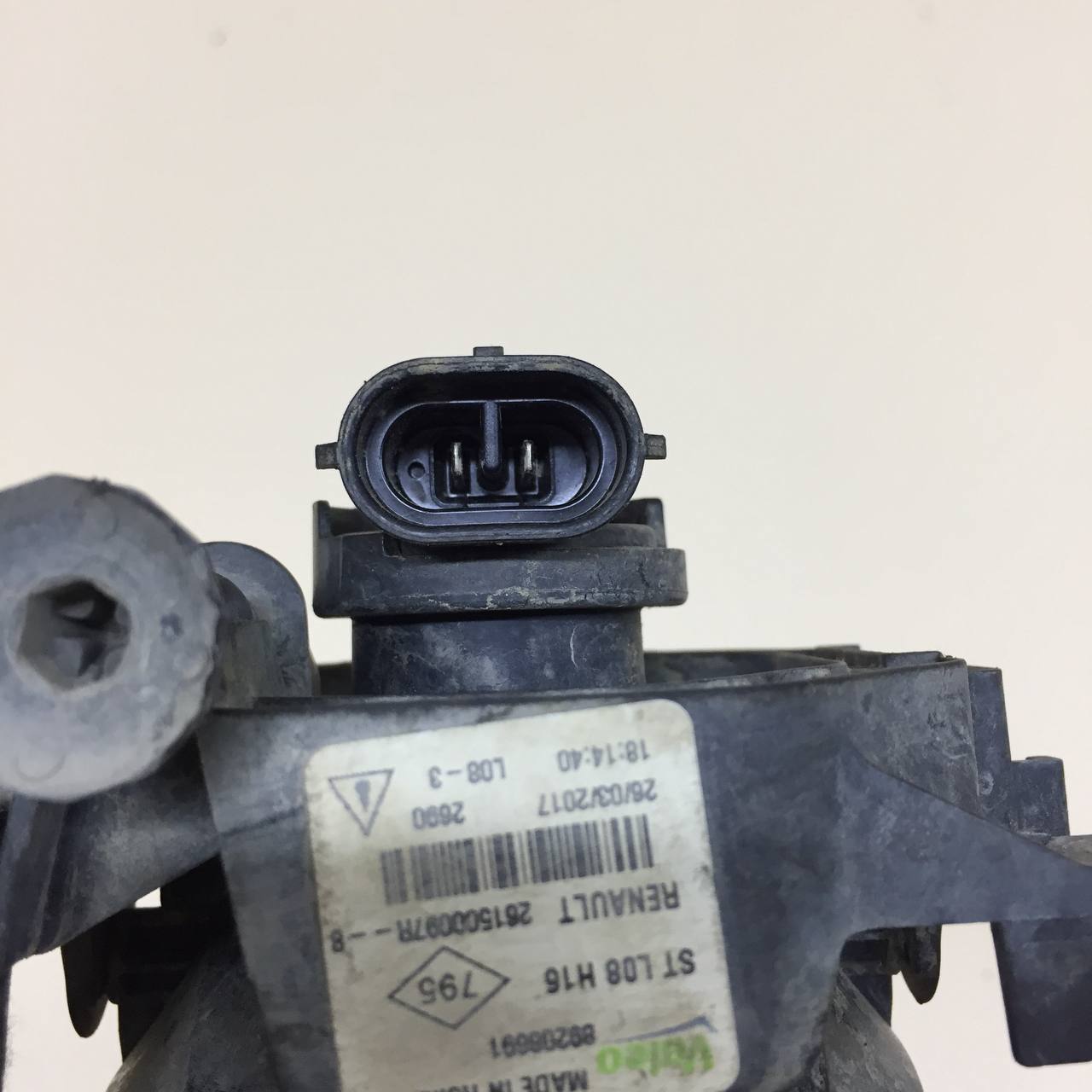 Фара противотуманная Renault Duster (HSA, HSM) 2012> Фара противотуманная Renault Duster (HSA, HSM) 2012>