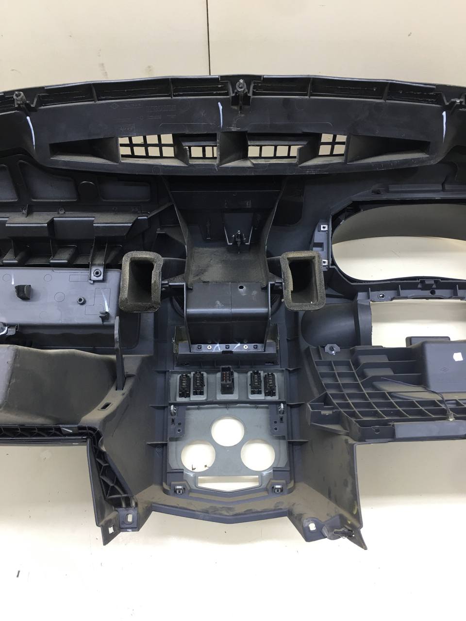 Торпедо Renault Logan (1) 2005-2014 Торпедо Renault Logan (1) 2005-2014