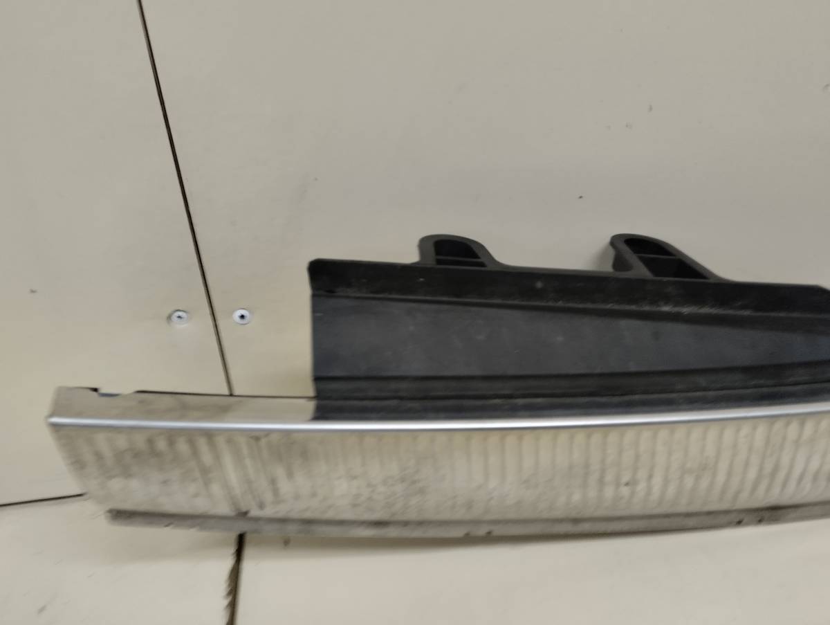 Накладка замка багажника Audi Q7 (4L) 2005-2015 Накладка замка багажника Audi Q7 (4L) 2005-2015