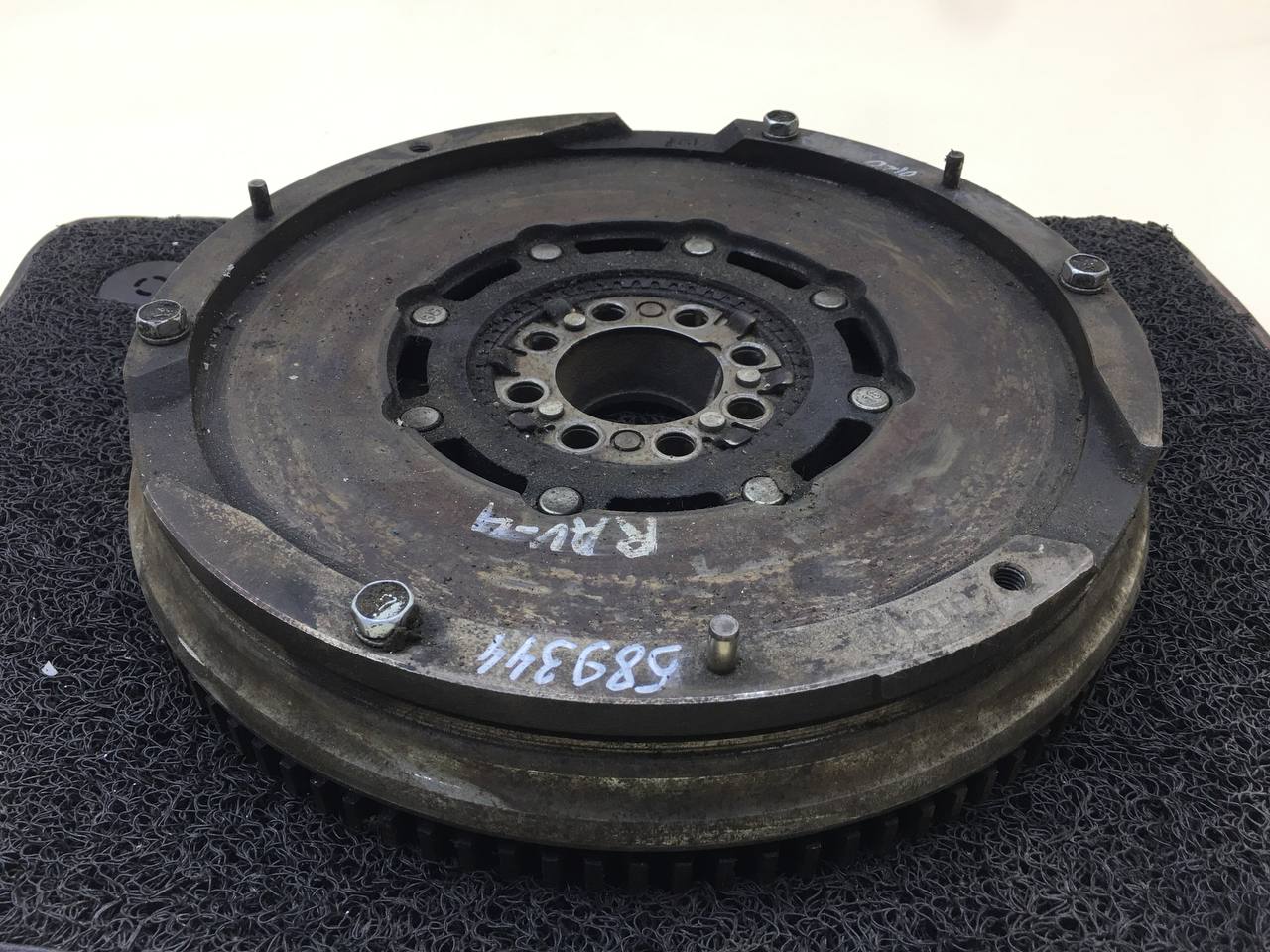 Маховик Toyota Rav 4 (XA40) 2013-2019 Маховик Toyota Rav 4 (XA40) 2013-2019