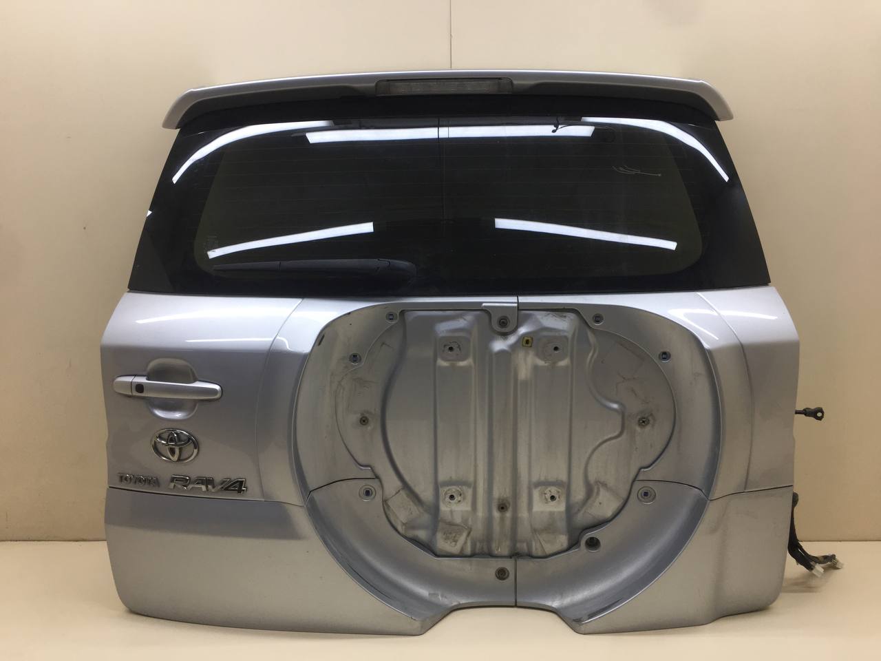 Дверь багажника со стеклом Toyota Rav 4 (A30) 2006-2013