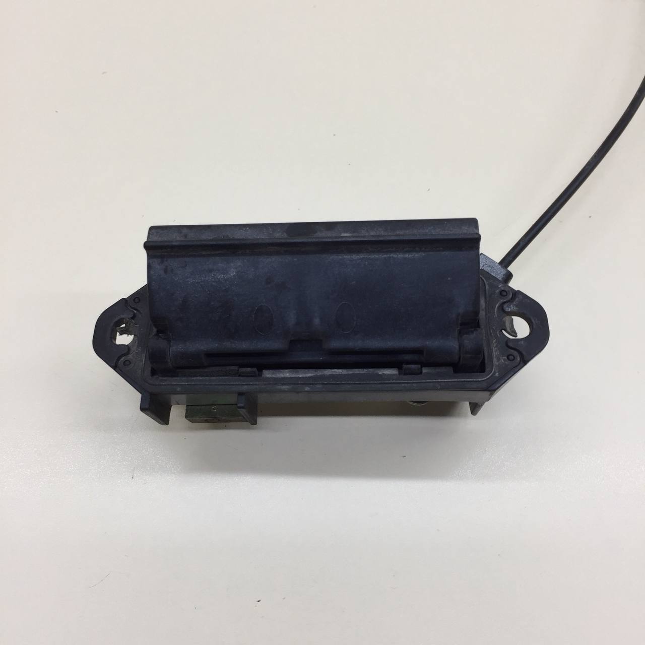 Ручка двери багажника наружная Toyota Corolla E120 2001-2007 Ручка двери багажника наружная Toyota Corolla E120 2001-2007