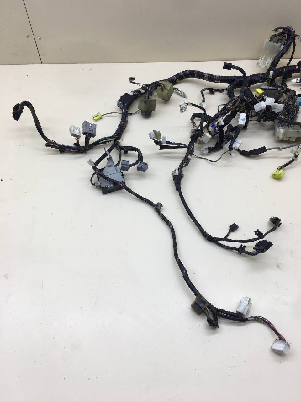 Проводка под торпедо Toyota Hilux (AN10,AN20,AN30) 2011-2015 Проводка под торпедо Toyota Hilux (AN10,AN20,AN30) 2011-2015