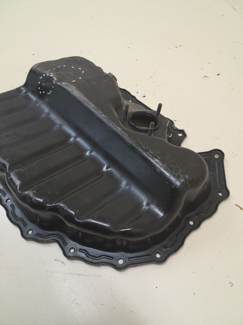 Поддон масляный двигателя Skoda Octavia (A5 1Z-) 2004-2013