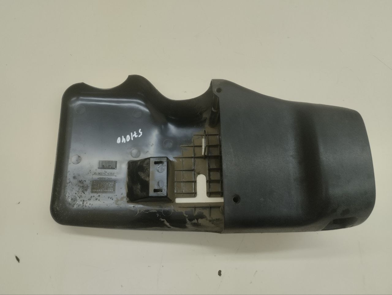 Кожух рулевой колонки Chevrolet Niva 2009-2020