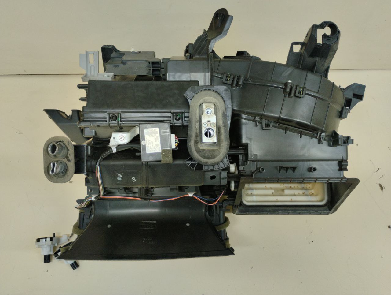 Корпус отопителя Toyota Auris (E150) 2006-2012 Корпус отопителя Toyota Auris (E150) 2006-2012
