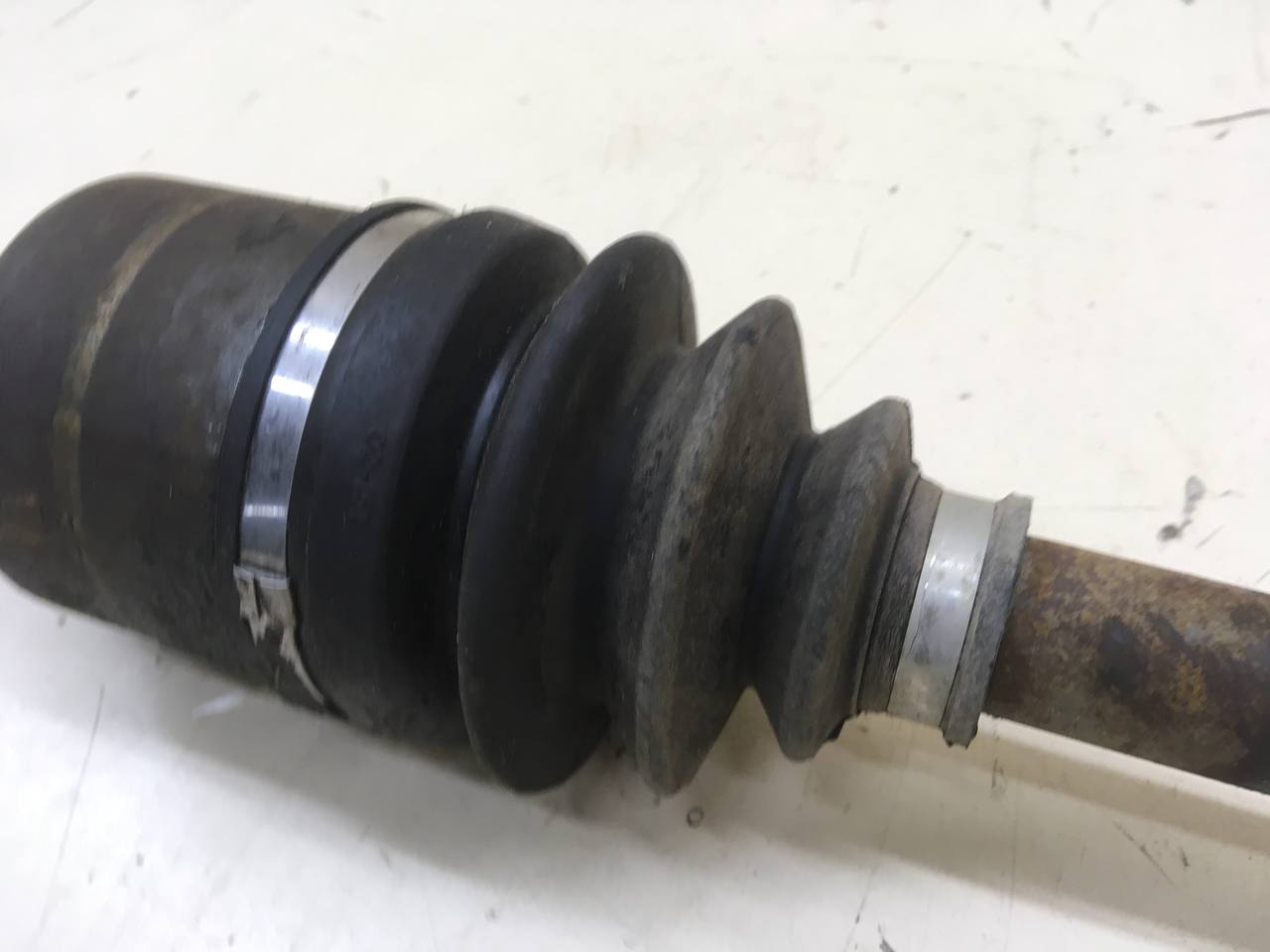 Полуось передняя левая Fiat Albea 2002-2012