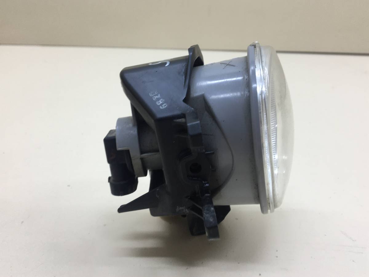 Фара противотуманная правая Toyota Rav 4 (XA40) 2013-2019