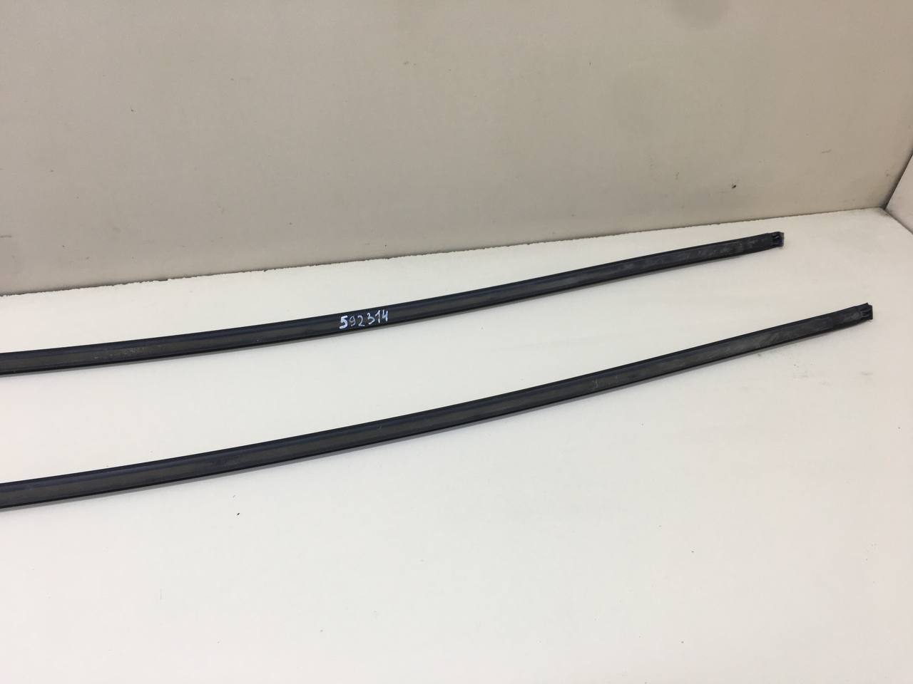 Молдинг Toyota Corolla E120 2001-2007 Молдинг Toyota Corolla E120 2001-2007