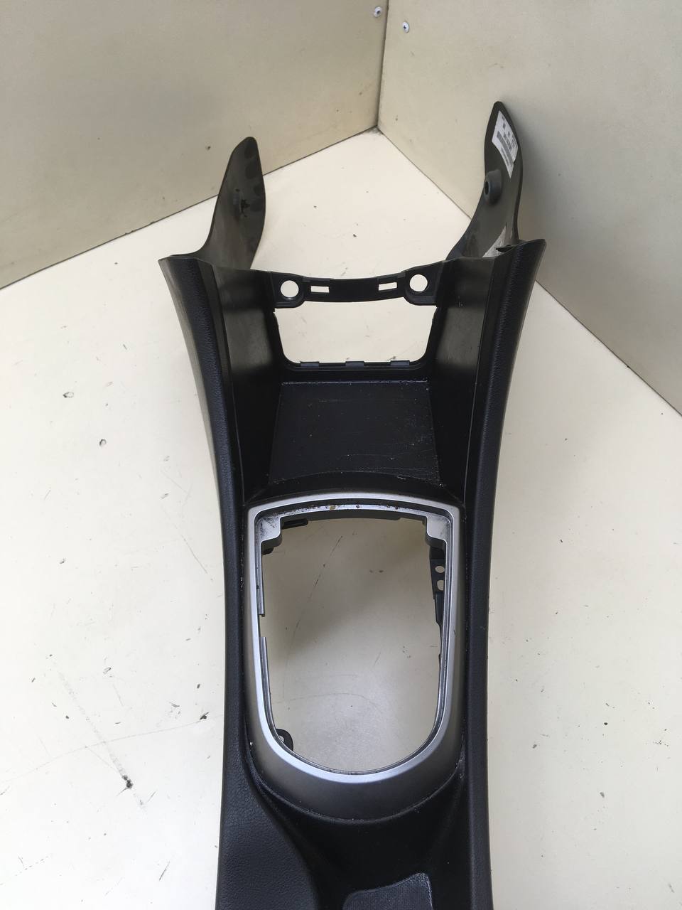 Консоль центральная Hyundai Solaris (RB) 2010-2017