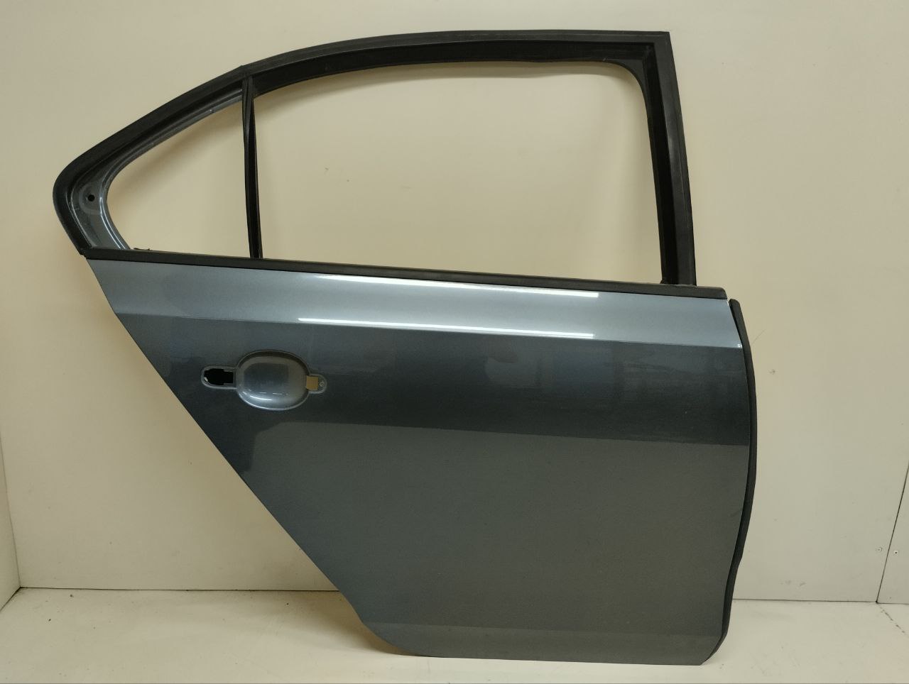 Дверь задняя правая Volkswagen Jetta (A6) 2010-2019 Дверь задняя правая Volkswagen Jetta (A6) 2010-2019