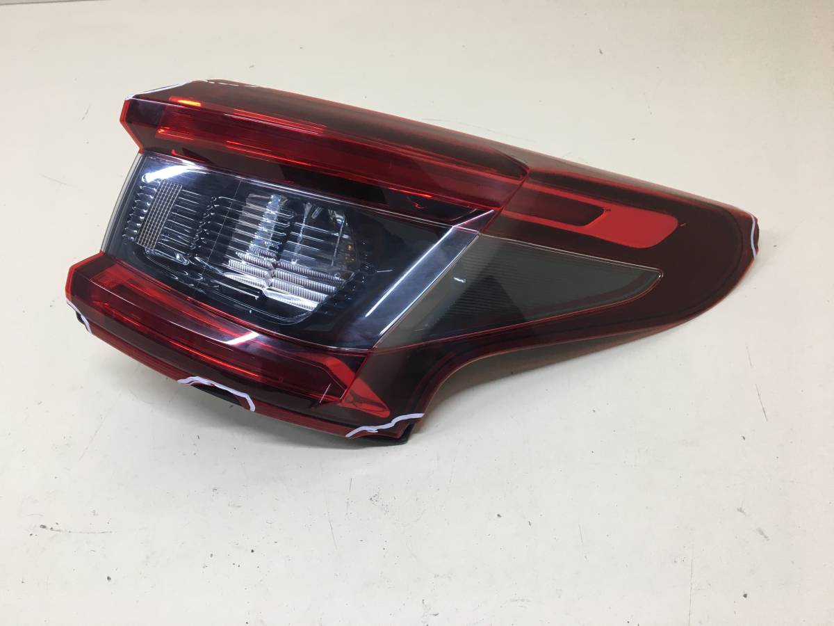 Фонарь задний наружный правый Nissan Qashqai (J11) 2014>