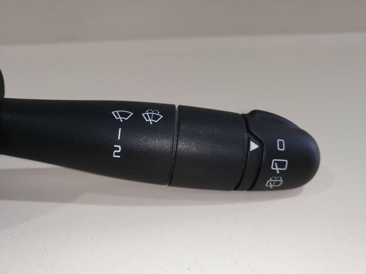 Переключатель стеклоочистителей Lada Largus 2012>