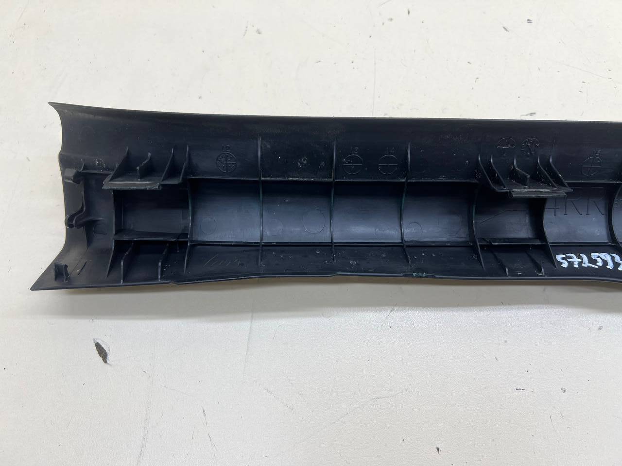 Накладка порога (внутренняя) Toyota Rav 4 (XA40) 2013-2019