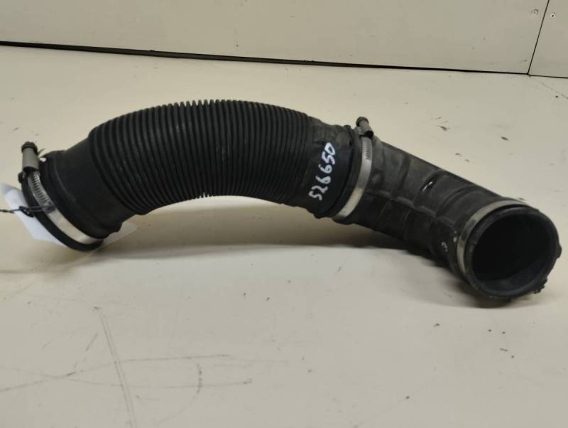 Патрубок воздушного фильтра Opel Astra J 2010-2017