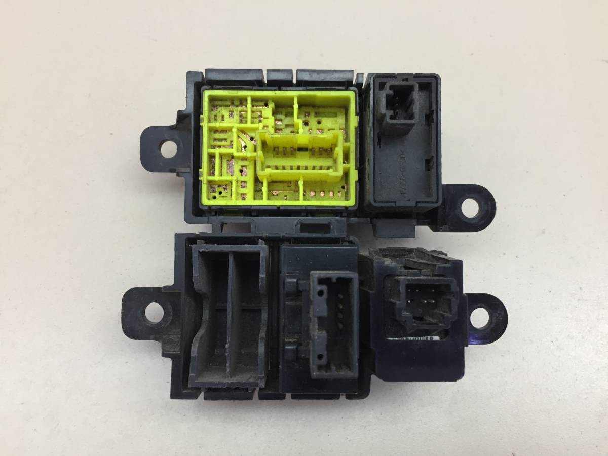 Кнопка омывателя фар Nissan Juke (YF15) 2011-2020