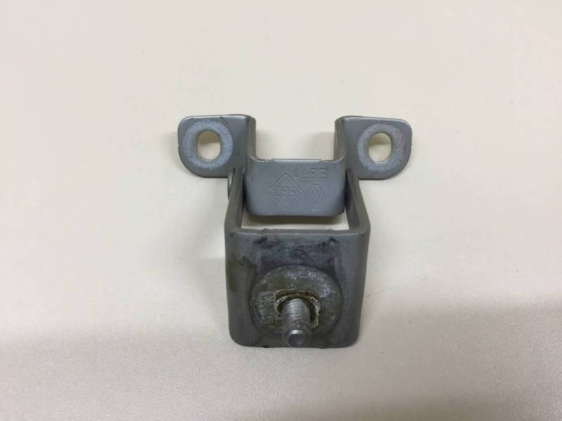 Петля двери багажника Renault Sandero 2009-2014