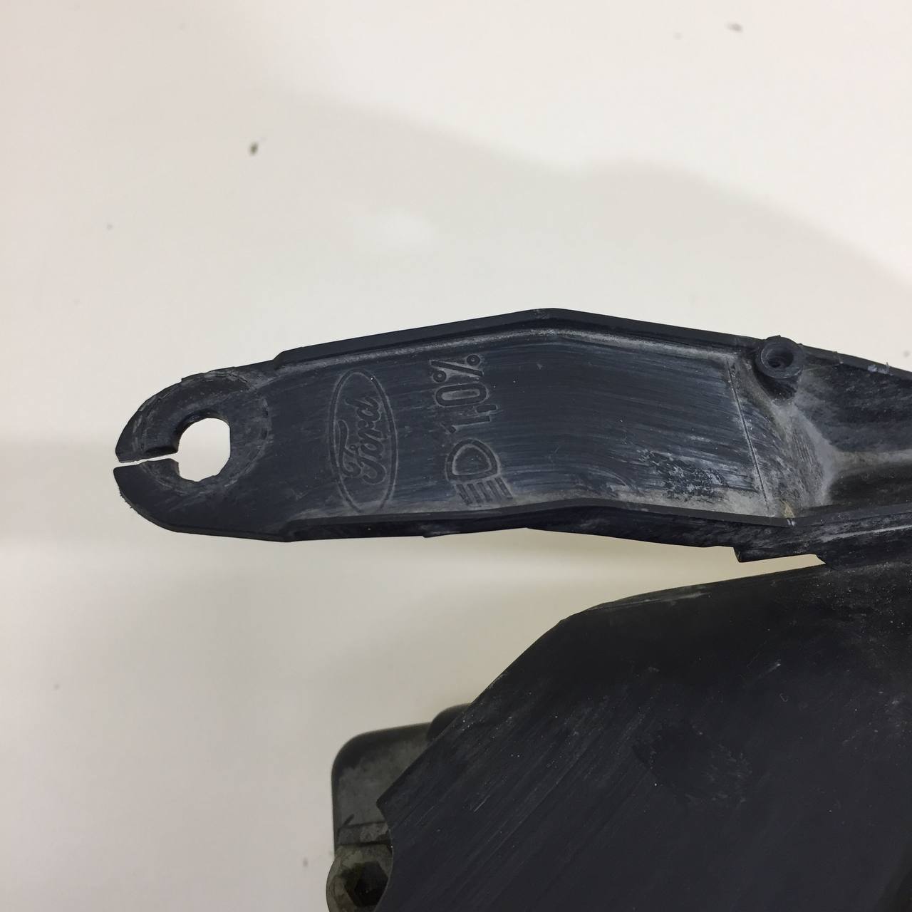 Фара правая Ford Fusion (JU) 2002-2012 Фара правая Ford Fusion (JU) 2002-2012