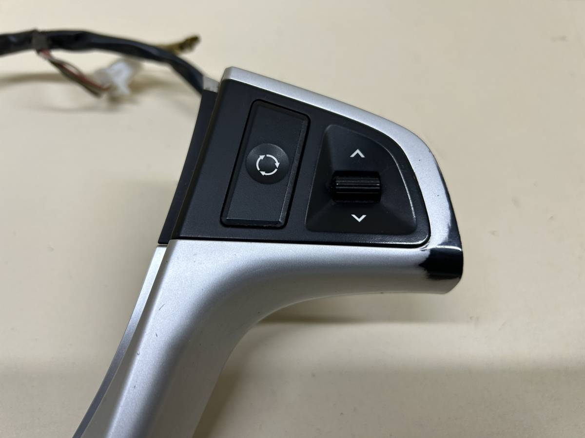 Кнопка многофункциональная Hyundai Solaris (RB) 2010-2017 Кнопка многофункциональная Hyundai Solaris (RB) 2010-2017