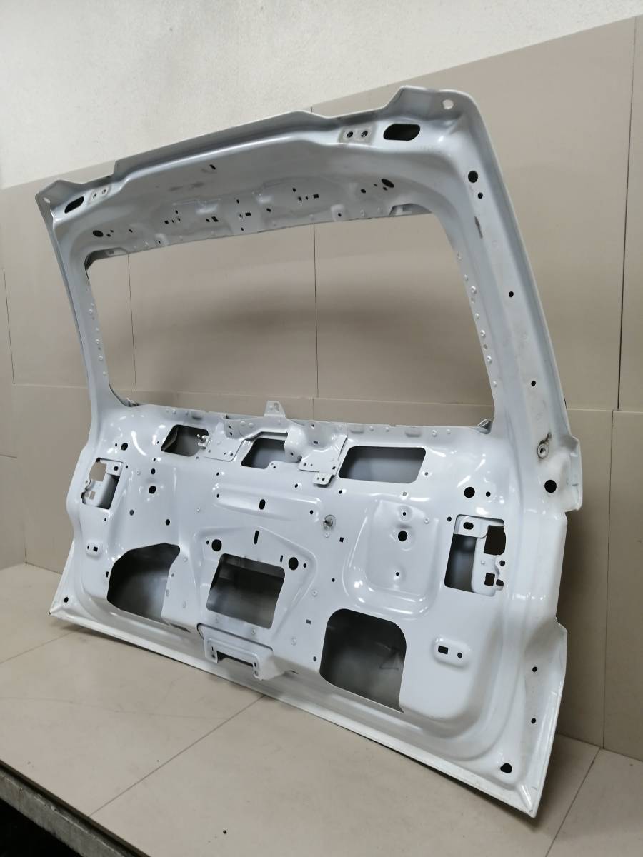Дверь багажника Land Rover Discovery Sport 2014>