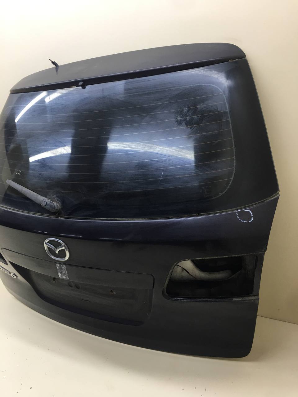 Дверь багажника со стеклом Mazda Mazda 6 (GG) 2002-2007 Дверь багажника со стеклом Mazda Mazda 6 (GG) 2002-2007