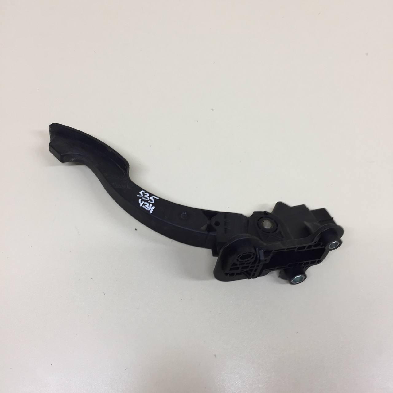 Педаль газа Mitsubishi Lancer X (CX, CY) 2007> Педаль газа Mitsubishi Lancer X (CX, CY) 2007>