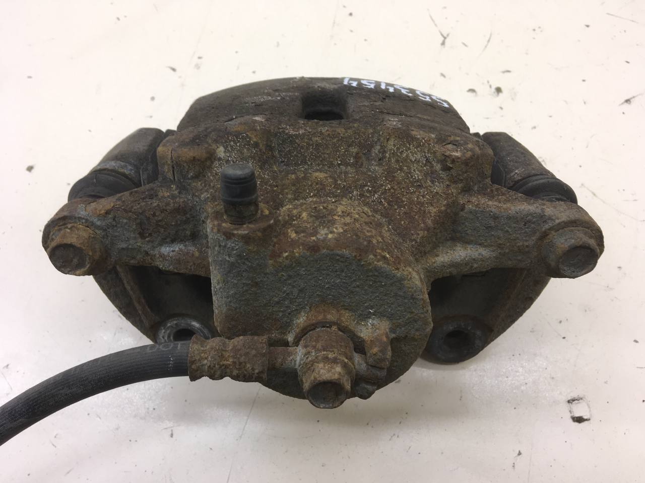 Суппорт передний левый Kia Ceed (JD) 2012-2018