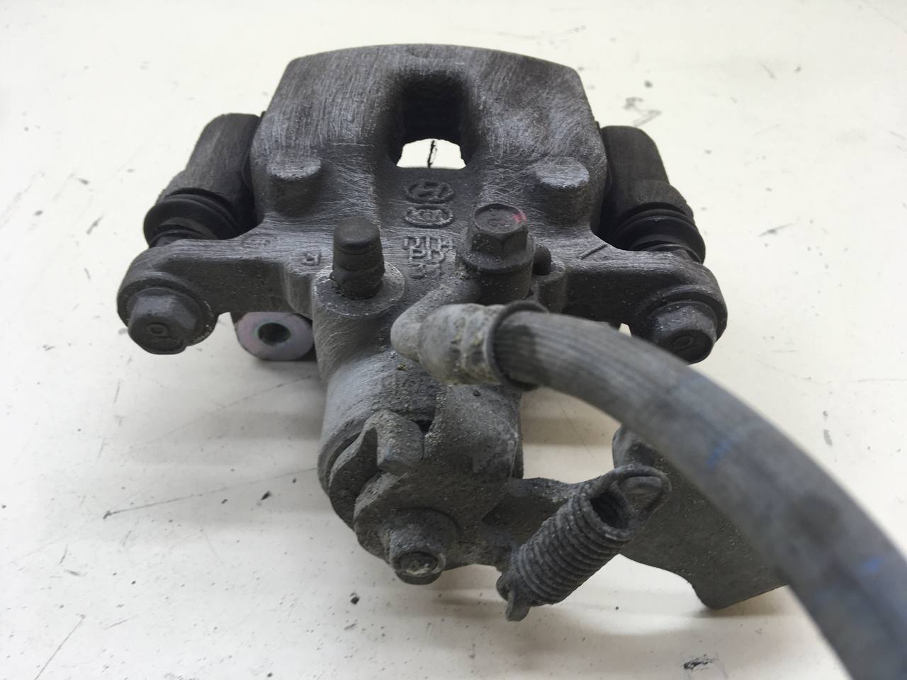 Суппорт задний правый Kia Cerato (BD) 2018-2022