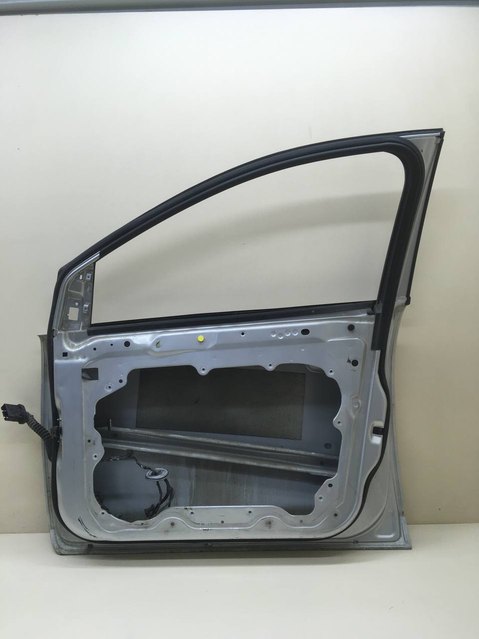 Дверь передняя правая Ford Focus 2 (DA) 2005-2008 Дверь передняя правая Ford Focus 2 (DA) 2005-2008