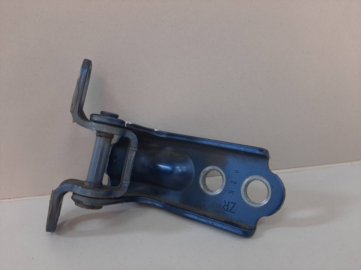 Петля двери задней правой нижняя Subaru Impreza (G12) 2007-2012 Петля двери задней правой нижняя Subaru Impreza (G12) 2007-2012