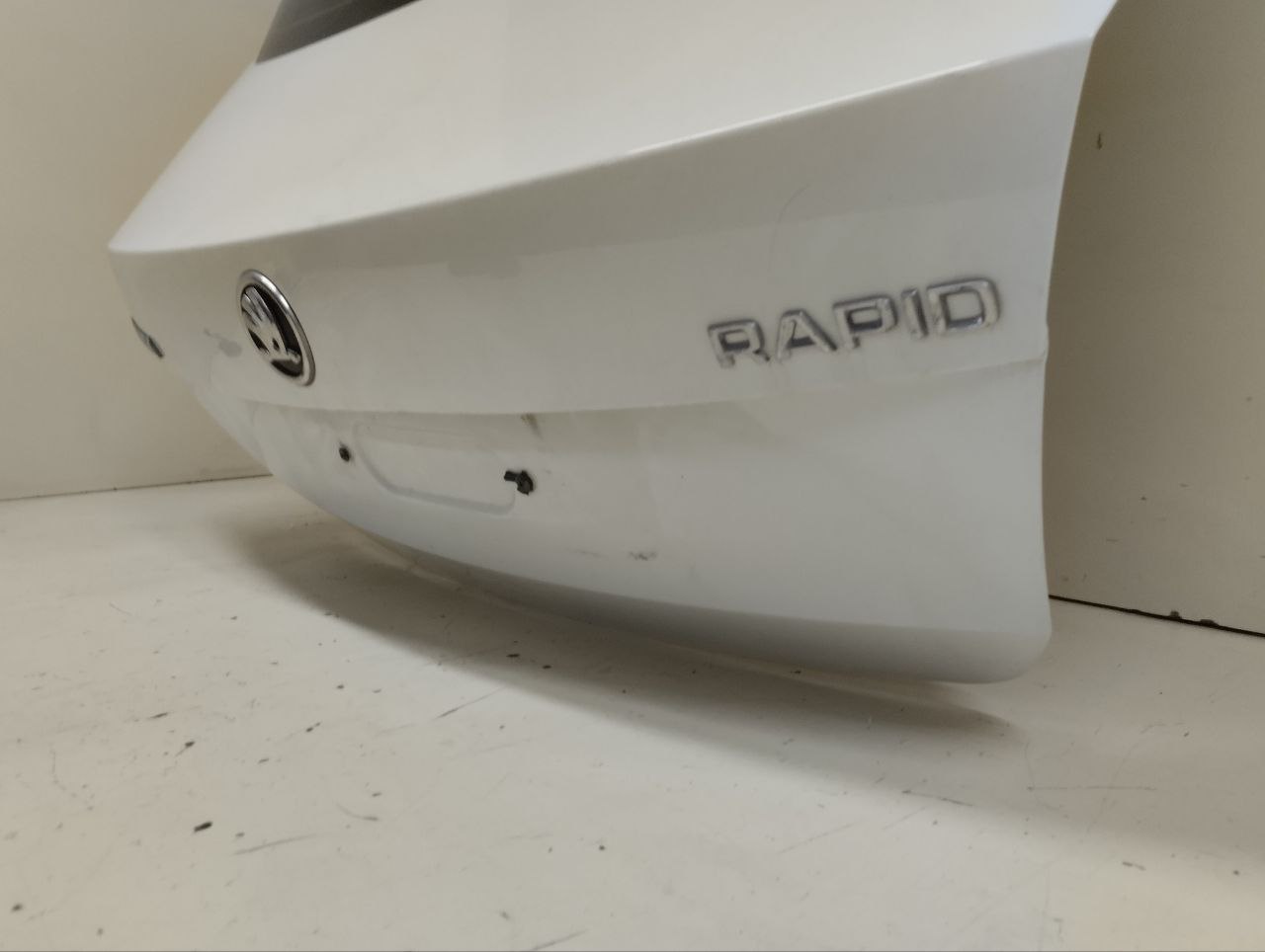 Дверь багажника со стеклом Skoda Rapid 2012-2020 Дверь багажника со стеклом Skoda Rapid 2012-2020